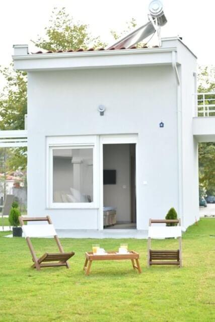 Havana Ferienhaus Leptokaryá
